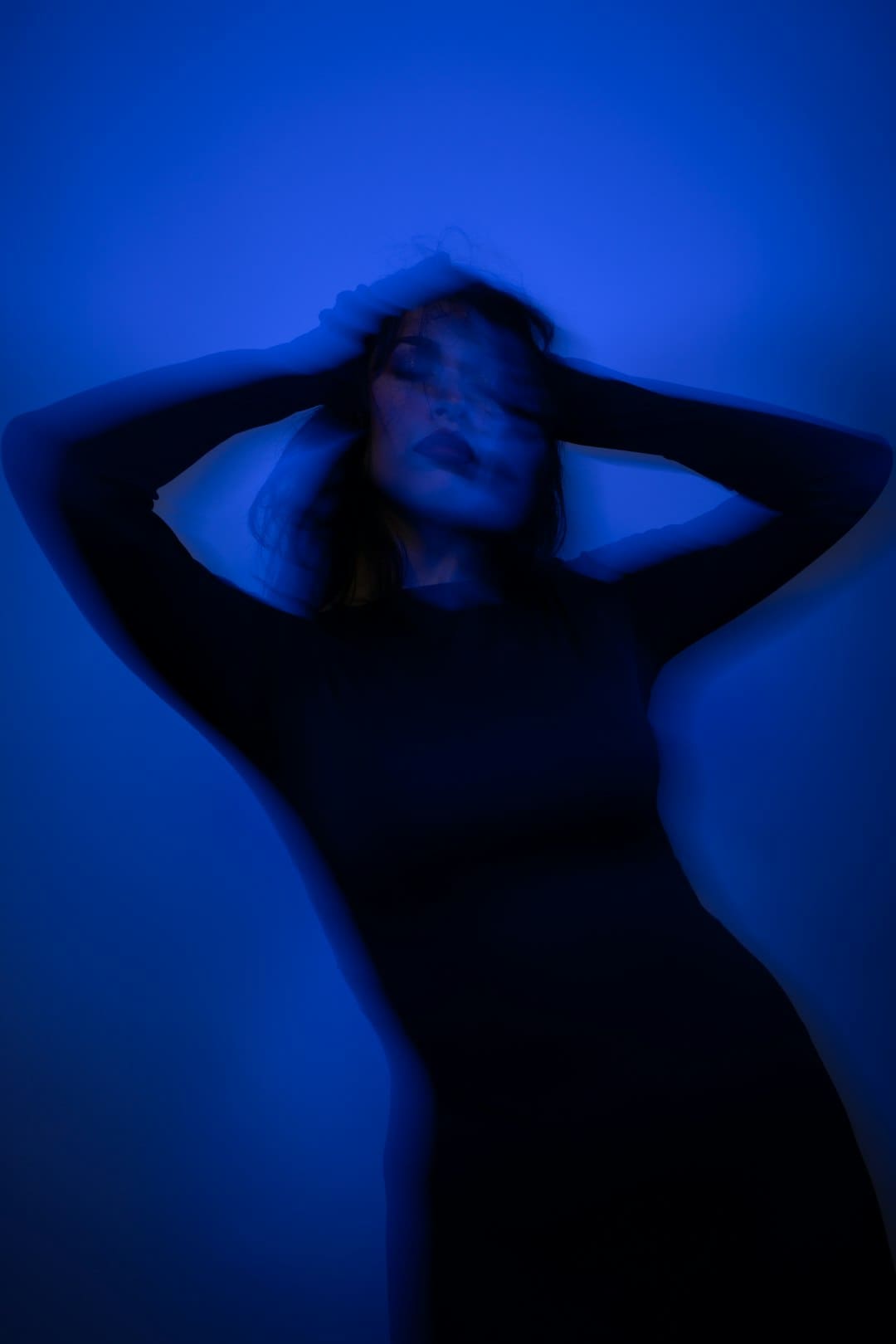 孙俪帮女儿小花“追星”周深：看我身边是谁呀？